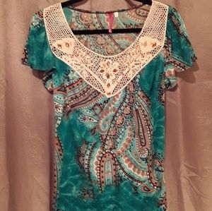 Heart & Soul short sleeve blouse